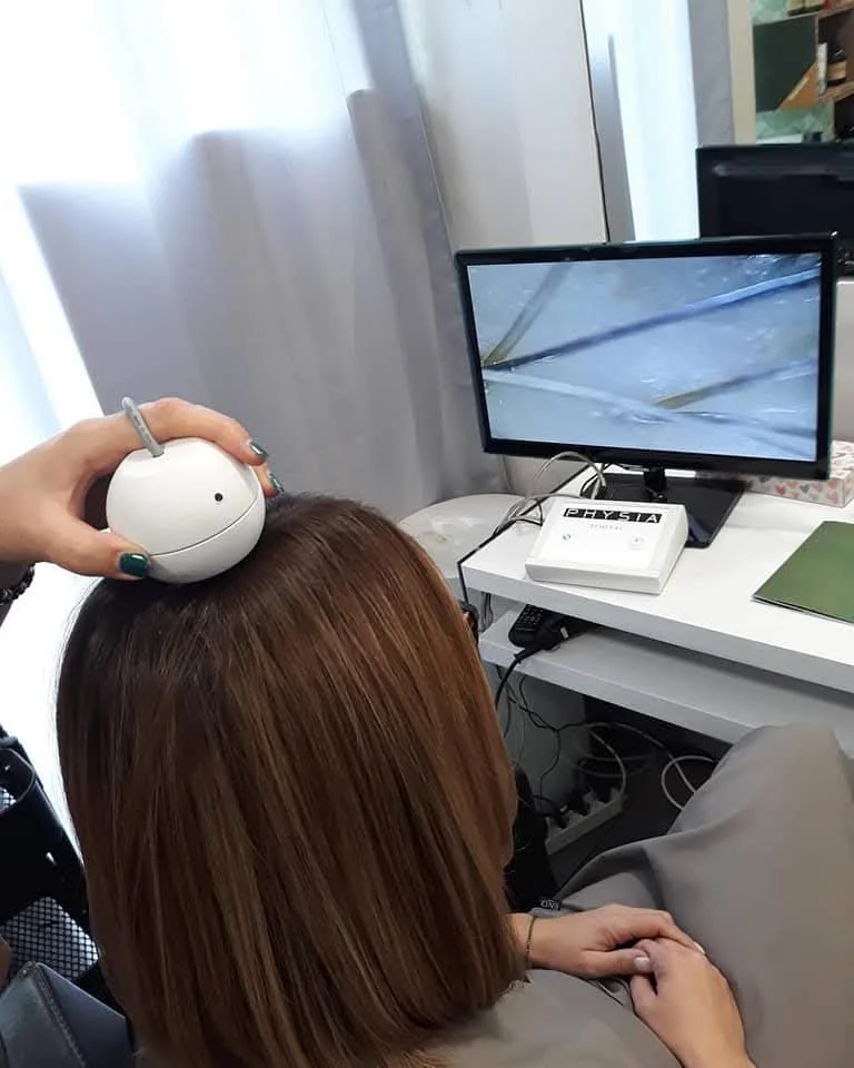 Diagnosi tricologica con tricocamera | Rossi Parrucchieri Montebelluna